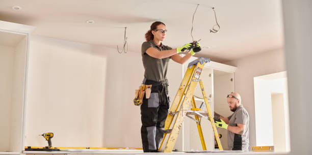 Best Affordable Emergency Electrician  in Cambridge, MN